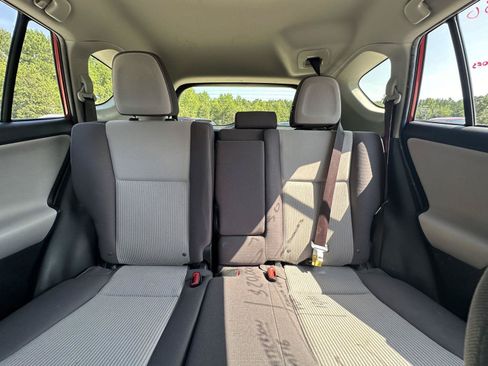 Used 2014 Toyota RAV4 XLE FWD image 13