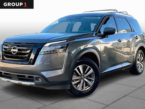 Used 2022 Nissan Pathfinder SL w/ Lighting Package (N92) image 1