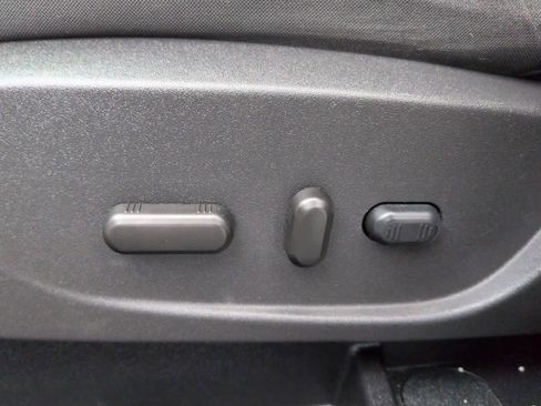 Used 2018 Ford Escape SE image 18