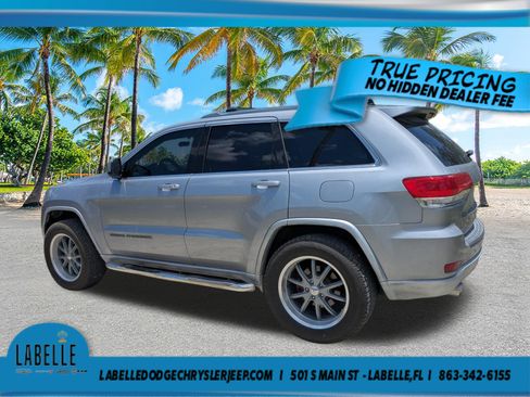 Used 2018 Jeep Grand Cherokee Laredo AWD/4WD image 6
