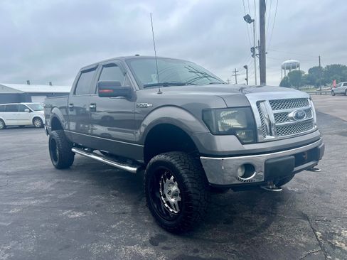 Used 2014 Ford F150 XLT w/ XLT Chrome Package AWD/4WD image 3