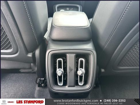Used 2023 Volvo XC40 B5 Ultimate w/ Climate Package AWD/4WD image 15