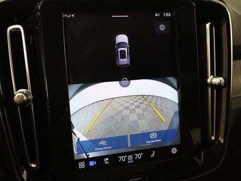 Used 2023 Volvo XC40 B5 Plus w/ Protection Package Premier image 50