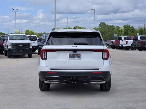 New 2026 Ford Explorer ST-Line RWD image 8