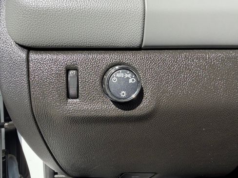 Used 2022 Chevrolet Colorado W/T w/ WT Convenience Package RWD image 14