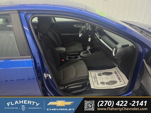 Used 2024 Kia Forte LXS w/ LXS Technology Package FWD image 14