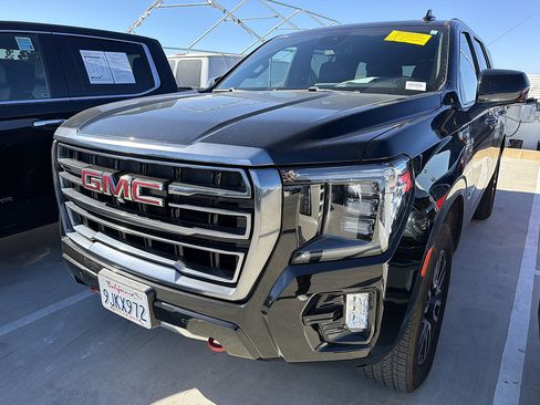 Used 2023 GMC Yukon AT4 w/ AT4 Premium Plus Package AWD/4WD image 2