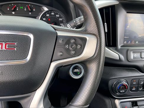Used 2022 GMC Terrain SLE w/ Driver Convenience Package image 20