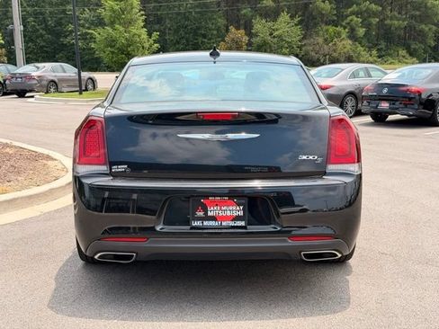 Used 2020 Chrysler 300 S RWD image 10