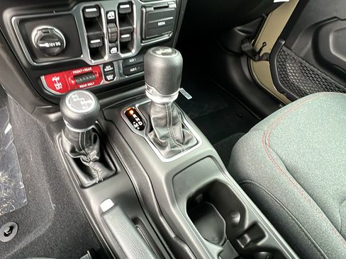 New 2026 Jeep Wrangler Unlimited Rubicon image 25