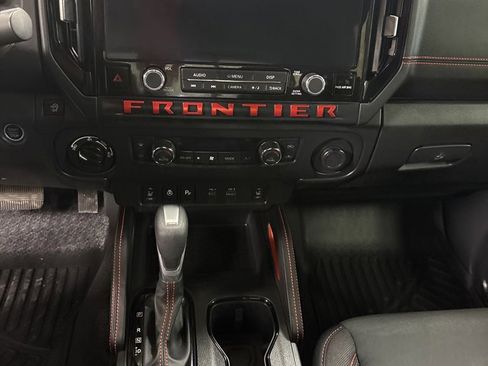 Used 2025 Nissan Frontier PRO-4X w/ Pro Convenience Package image 12