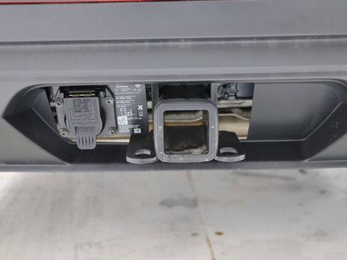 Used 2025 Volkswagen Atlas SEL image 10