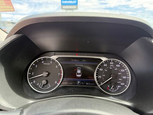 Used 2024 Nissan Sentra SV FWD image 12