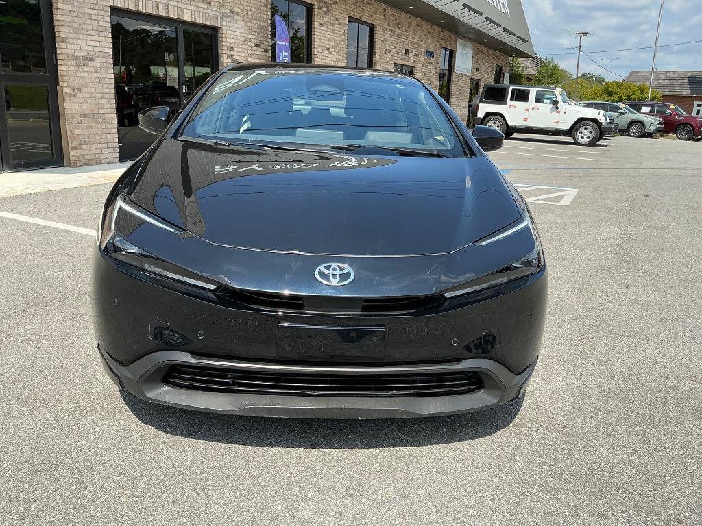 Used 2023 Toyota Prius LE FWD image 9