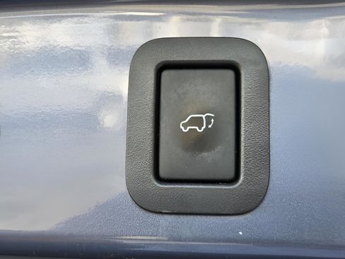 Used 2014 Toyota Highlander Limited Platinum image 33