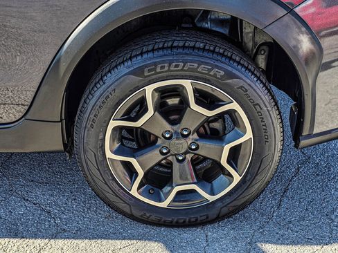 Used 2014 Subaru Crosstrek 2.0i Limited image 9