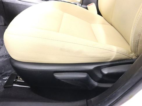 Used 2019 Toyota Corolla LE w/ Carpet Mat Package (TMS) FWD image 26