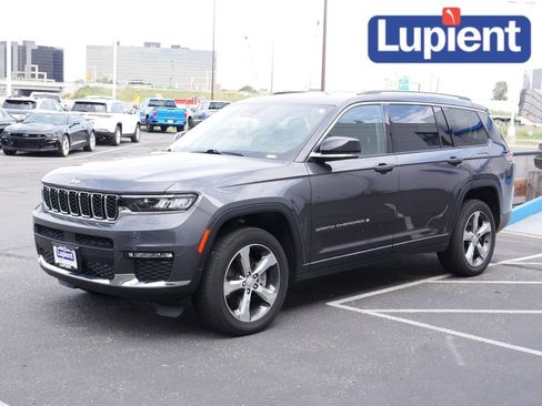 Used 2022 Jeep Grand Cherokee L Limited image 9