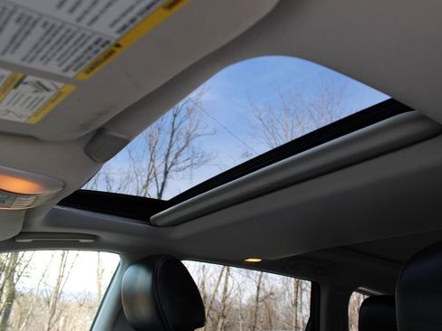 Used 2017 INFINITI QX60 Luxe w/ Deluxe Technology Package image 19