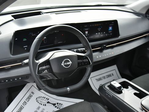 Used 2024 Nissan Ariya FWD image 14