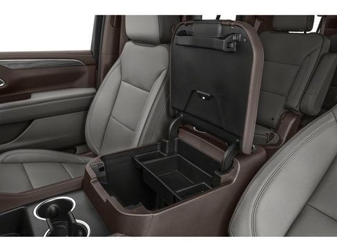 Used 2022 GMC Yukon SLT w/ SLT Premium Package AWD/4WD image 9
