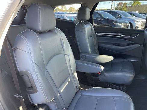 Used 2019 Buick Enclave Essence image 15