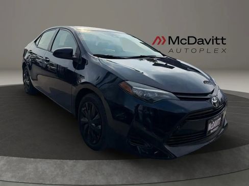 Used 2018 Toyota Corolla LE FWD image 1