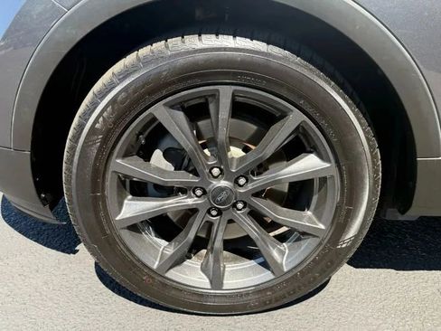 Used 2017 Ford Explorer XLT w/ Equipment Group 202A image 15