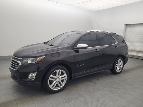 Used 2019 Chevrolet Equinox Premier FWD image 2