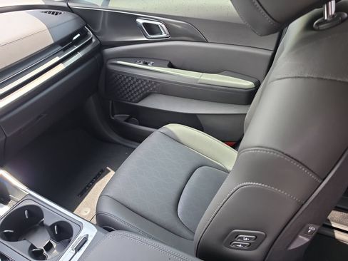 New 2026 Kia Carnival SX FWD image 16
