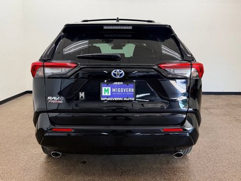 Used 2024 Toyota RAV4 SE w/ Weather & Moonroof Package AWD/4WD image 4