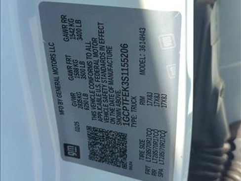 Used 2025 Chevrolet Colorado ZR2 w/ Midnight Edition AWD/4WD image 22