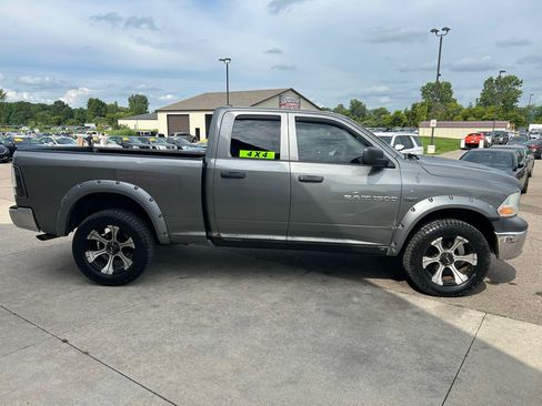 Used 2011 RAM 1500 ST w/ SXT Appearance Group AWD/4WD image 4