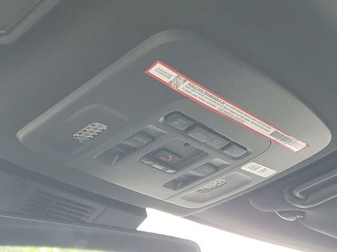 Used 2025 Toyota Camry SE image 25