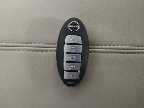 Used 2023 Nissan Altima 2.5 SV w/ SV Premium Package image 32