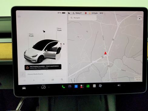 Used 2025 Tesla Model Y Long Range AWD/4WD image 23