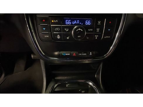 Used 2019 Dodge Grand Caravan GT image 16