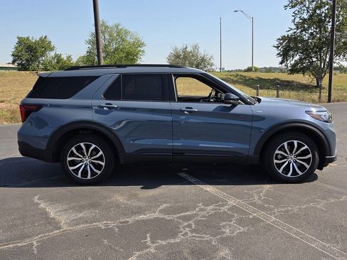 Used 2025 Ford Explorer ST-Line AWD/4WD image 14