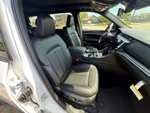 New 2026 Jeep Grand Cherokee L Limited AWD/4WD image 12