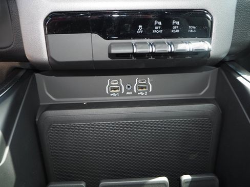 Certified 2025 RAM 1500 Lone Star image 28