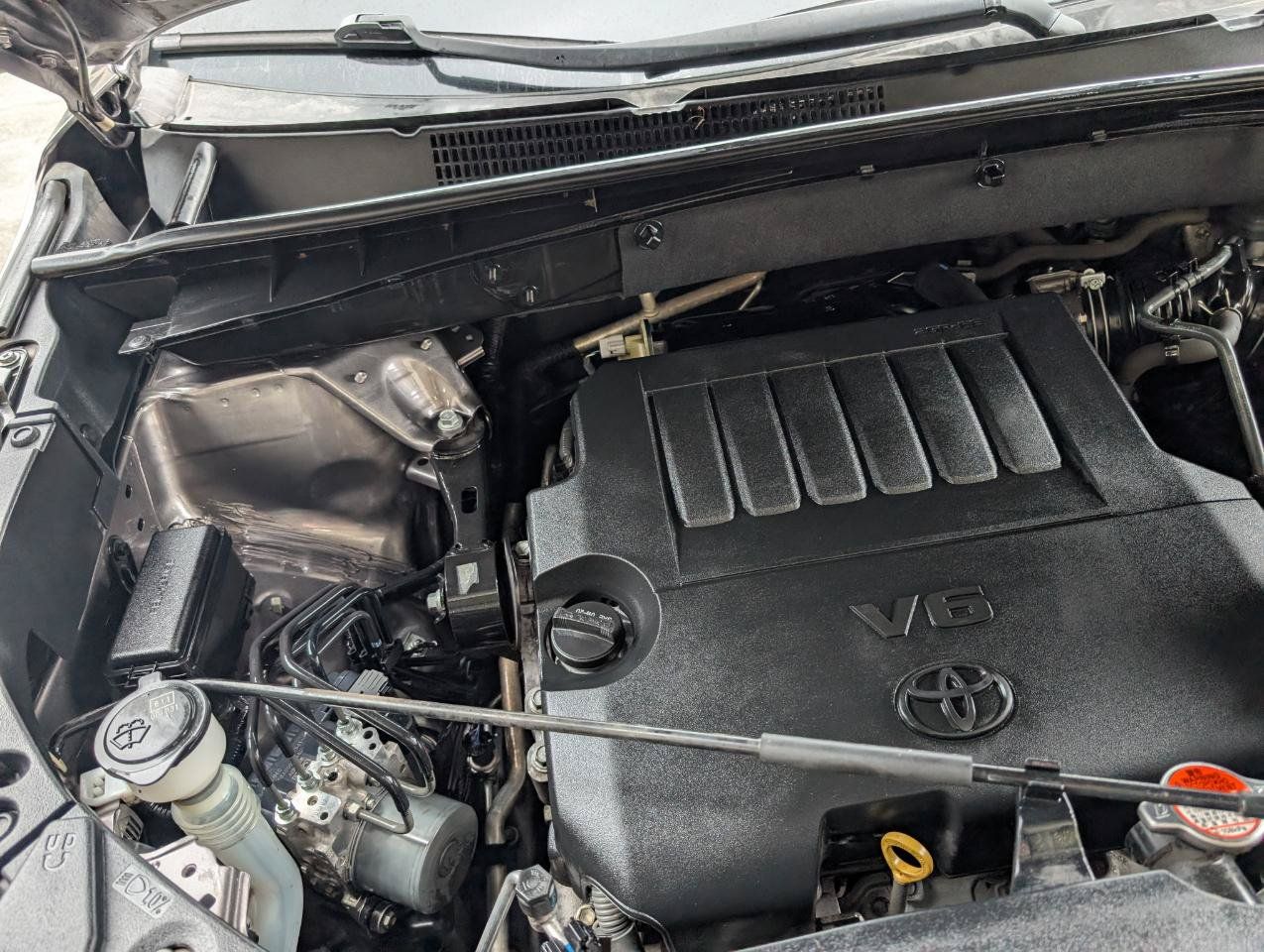 Used 2016 Toyota Highlander Limited FWD image 27