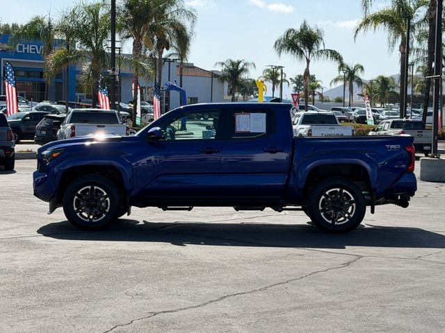 Used 2025 Toyota Tacoma TRD Sport AWD/4WD image 9
