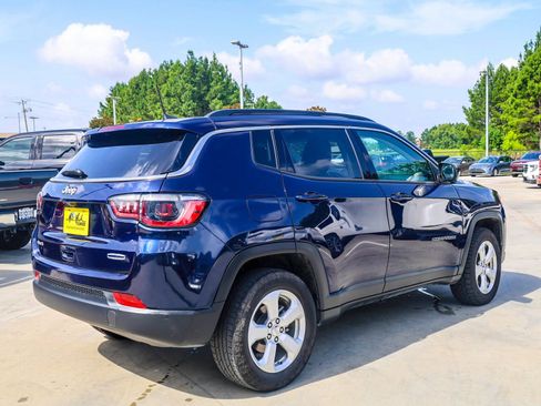 Used 2021 Jeep Compass Latitude w/ Convenience Group AWD/4WD image 6