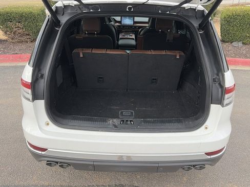 Used 2020 Lincoln Aviator Reserve w/ Equipment Group 202A image 6