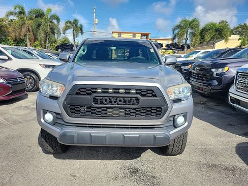 Used 2021 Toyota Tacoma SR5 image 4
