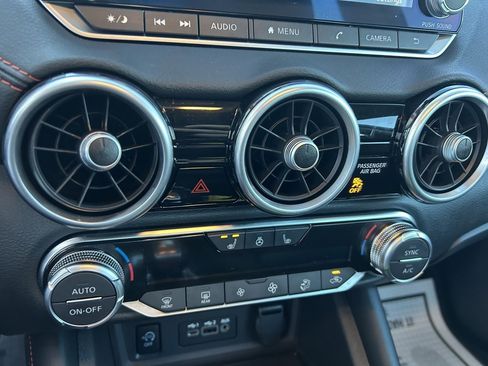 Used 2024 Nissan Sentra SR w/ SR Premium Package image 17