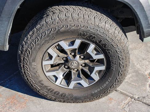 Used 2023 Toyota Tacoma 2WD Double Cab image 6