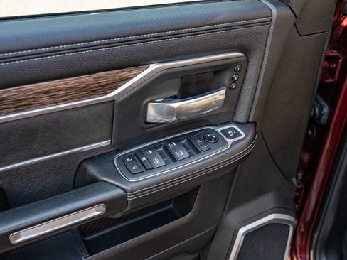 Used 2019 RAM 3500 Laramie AWD/4WD image 17
