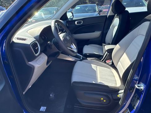 New 2026 Hyundai Venue SEL image 9