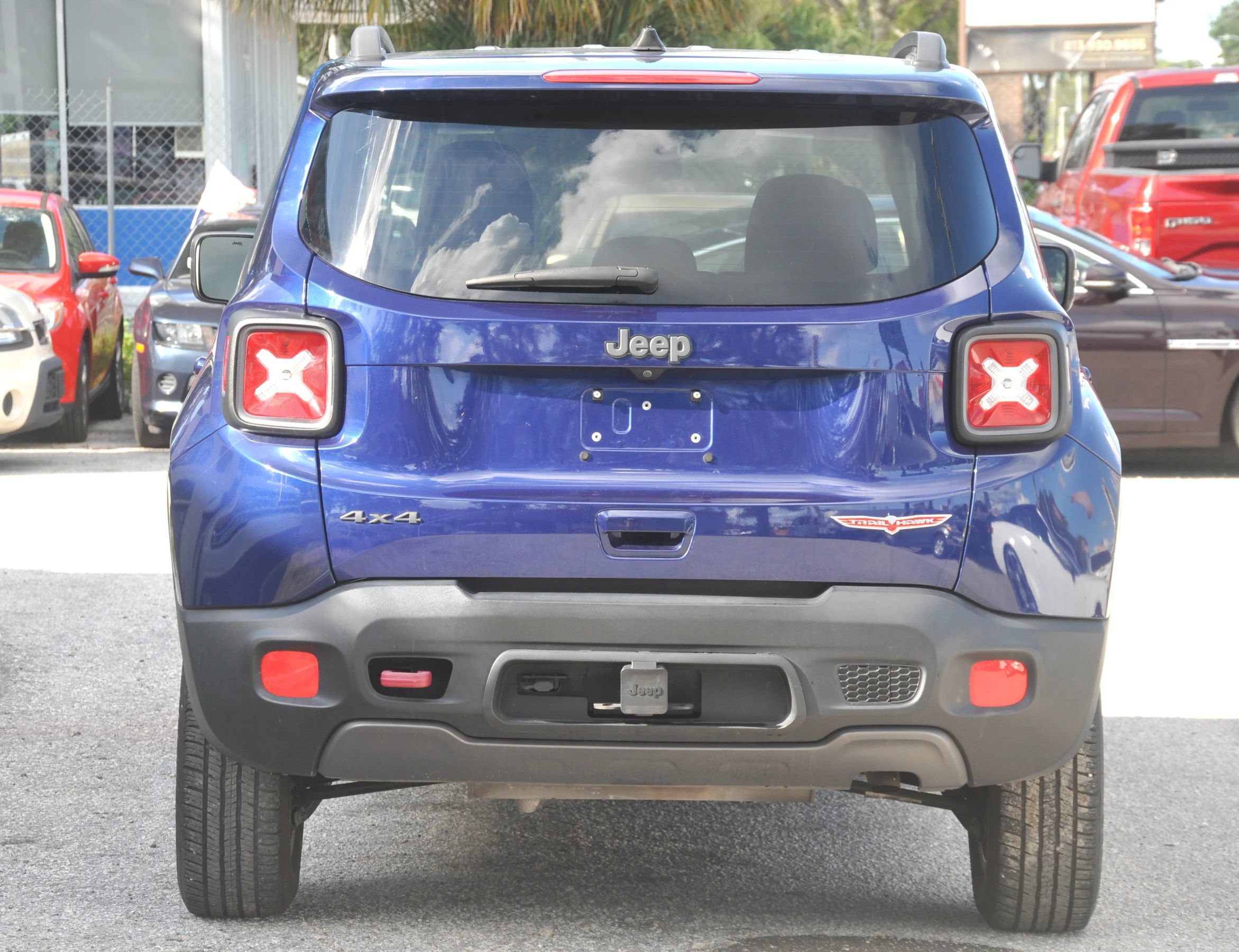 Used 2018 Jeep Renegade Trailhawk w/ Popular Equipment Group AWD/4WD image 13